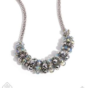 Paparazzi Silver Crystal Cluster Necklace Ignited Impression Trendy Fashion
